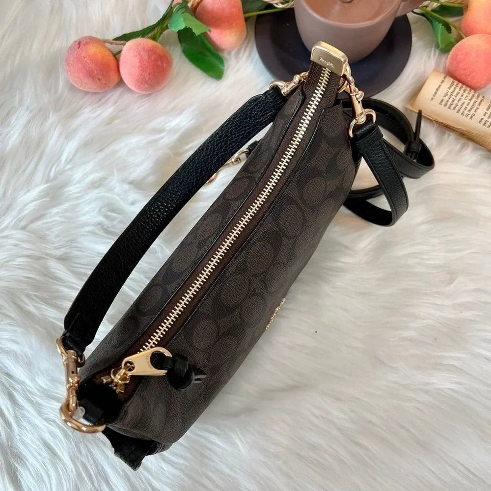Coach Shoulder Bag Crossbody Signature Purce